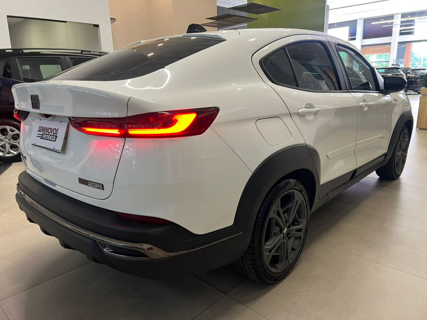 fiat fastback 1.3 turbo 270 flex limited edition at6 23/23 seminovo3