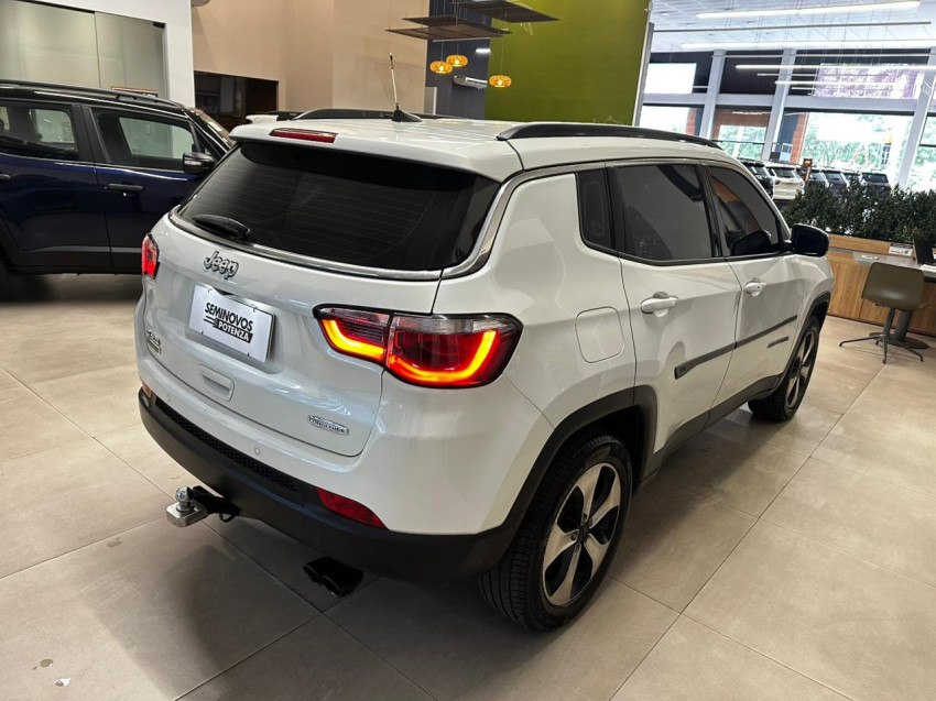 jeep compass 2.0 16v diesel longitude 4x4 at 16/17 seminovo3