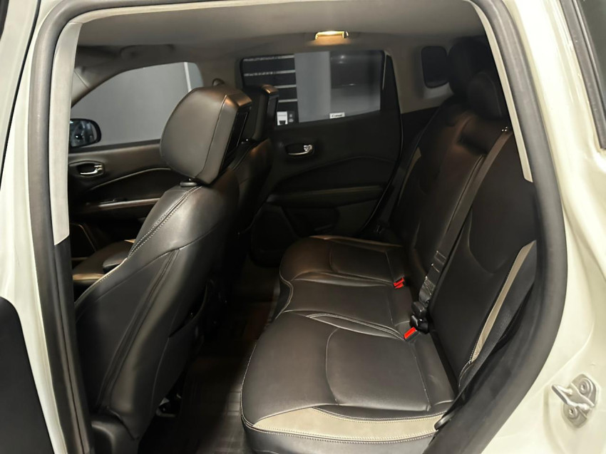 jeep compass 2.0 16v diesel longitude 4x4 at 16/17 seminovo11