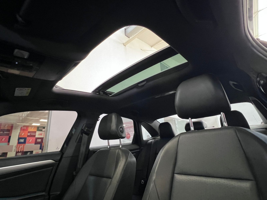 volkswagen jetta 1.4 250 tsi total flex r-line tiptronic 18/18 seminovo12