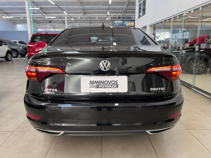 volkswagen jetta 1.4 250 tsi total flex r-line tiptronic 18/18 seminovo4