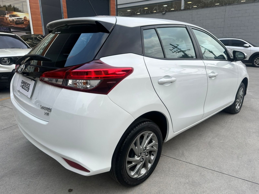 toyota yaris 1.5 16v flex xs multidrive 24/25 seminovo3