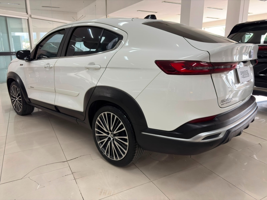 fiat fastback 1.3 turbo 270 flex limited edition at6 24/25 seminovo5