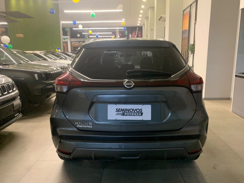 nissan kicks advanced xtronic cambio automatico flex motor 1.6 baixa km revisado e periciado4