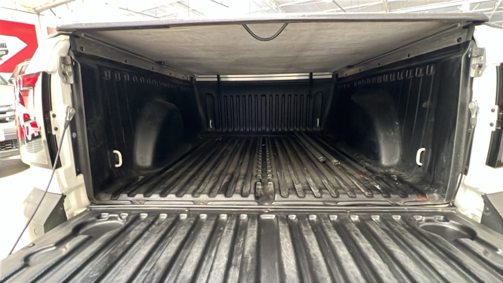 volkswagen saveiro 1.6 msi robust cs 16v flex 2p man 24/25 seminovo10