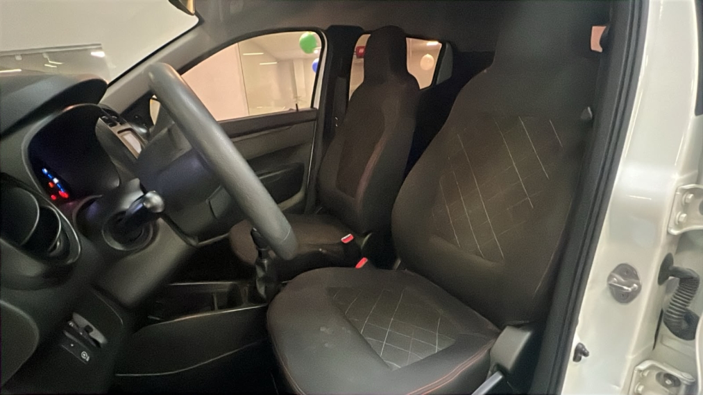 renault kwid 1.0 12v sce flex zen man 24/25 seminovo6
