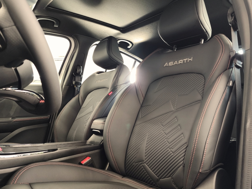 fiat fastback 1.3 turbo 270 flex abarth at6 26/26 0km4