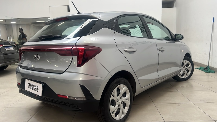 hyundai hb20 1.0 12v flex comfort man 25/26 seminovo3