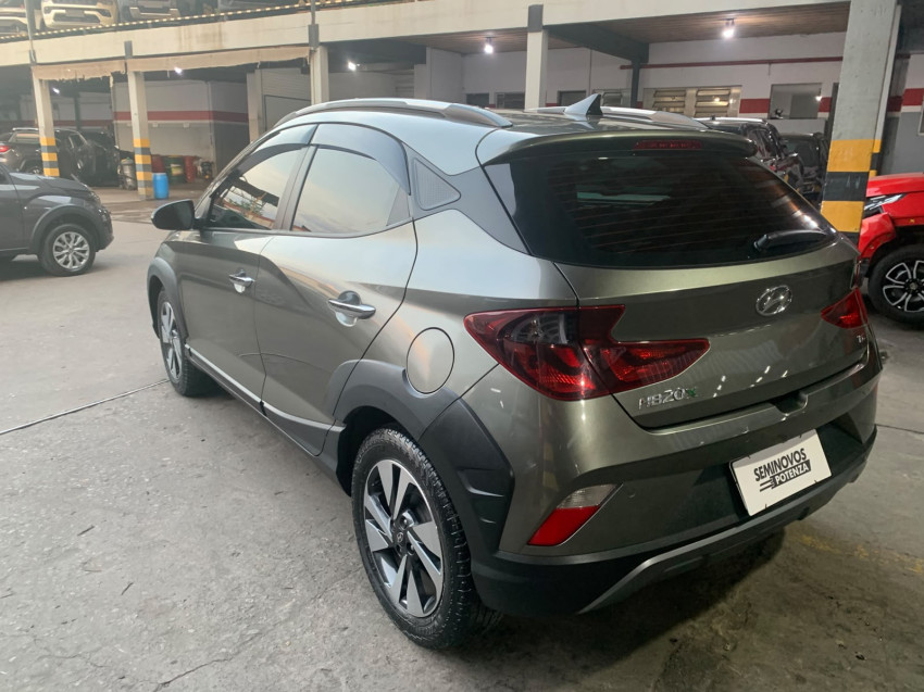 hyundai hb20x 1.6 16v flex diamond at 20/20 seminovo5