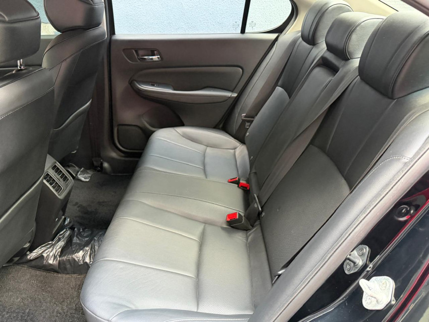 HONDA CITY 1.5 i-VTEC FLEX TOURING CVT 22/23 SEMINOVO12