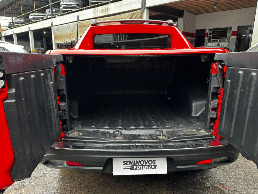 FIAT TORO 1.3 TURBO 270 FLEX ULTRA AT6 25/25 SEMINOVO12