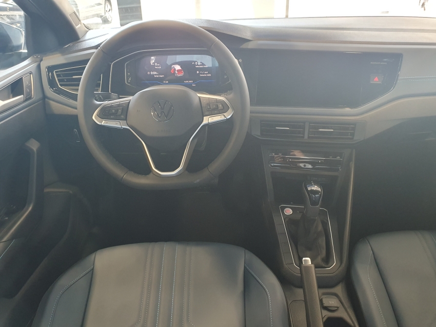 volkswagen nivus 1.0 200 tsi total flex highline automatico 4p 2025