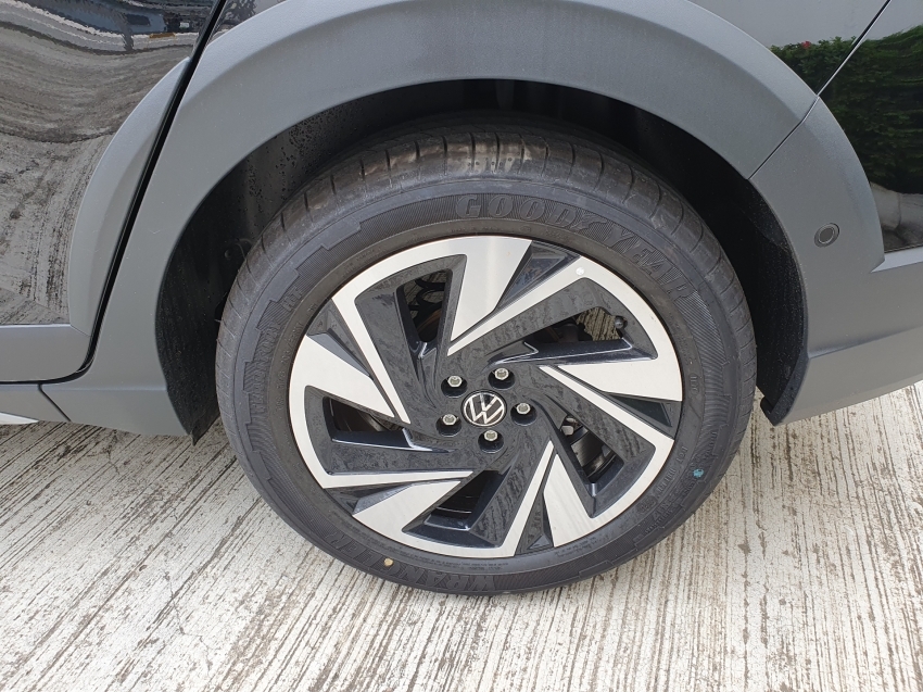 volkswagen nivus 1.0 200 tsi total flex highline automatico 2025