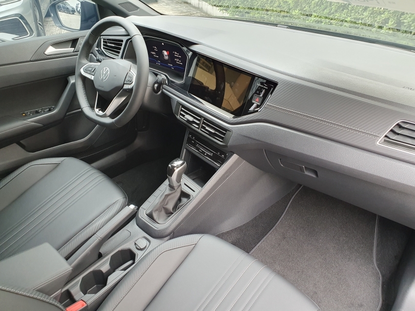 volkswagen nivus 1.0 200 tsi total flex highline automatico 2025