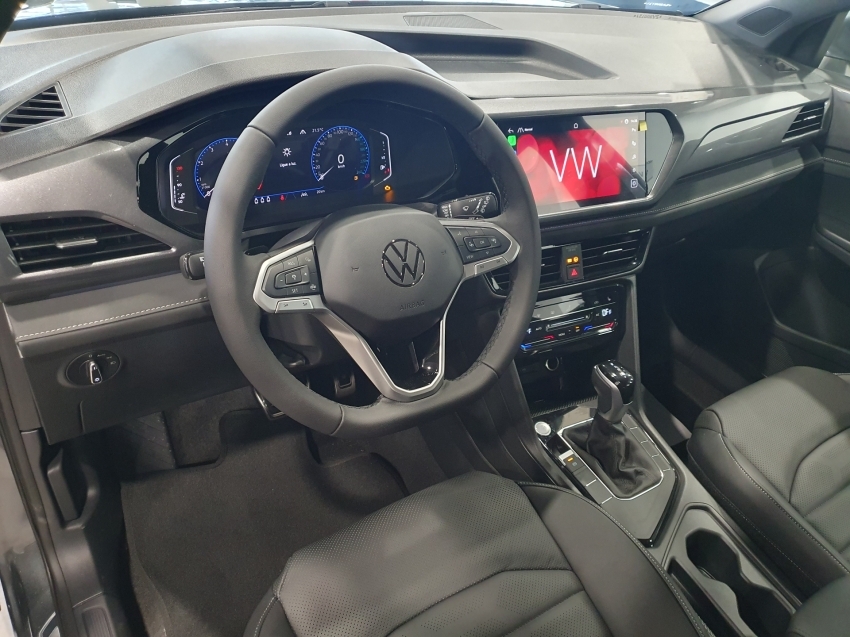 volkswagen taos 1.4 250 tsi total flex highline automatico 2025