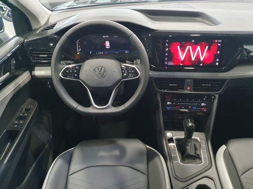 volkswagen taos 1.4 250 tsi total flex comfortline automatico 4p 2025