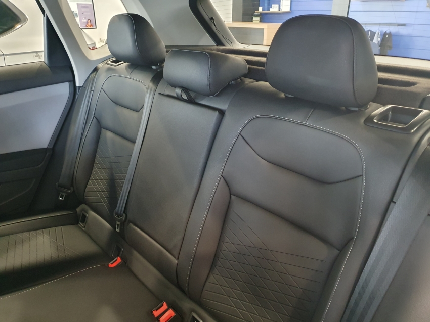 volkswagen taos 1.4 250 tsi total flex comfortline automatico 4p 2025