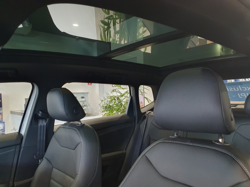 volkswagen taos 1.4 250 tsi total flex highline automatico 4p 2025