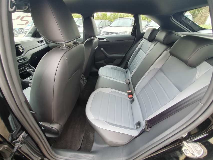 volkswagen nivus 1.0 200 tsi total flex highline automatico 4p 2024