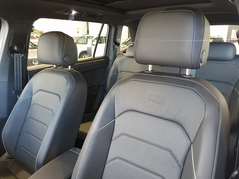 volkswagen tiguan 2.0 300 tsi gasolina allspace r-line automatico 4p 2025