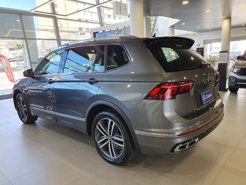 volkswagen tiguan 2.0 300 tsi gasolina allspace r-line automatico 4p 2025