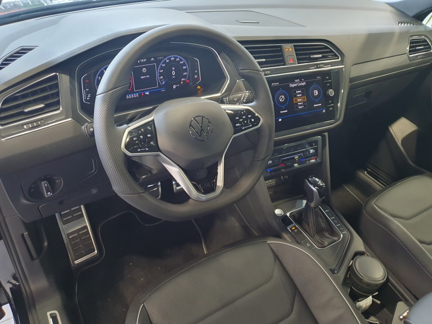 volkswagen tiguan 2.0 300 tsi gasolina allspace r-line automatico 4p 2025