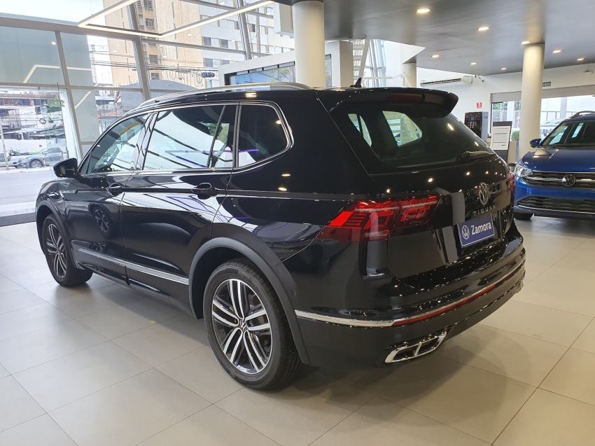 volkswagen tiguan 2.0 300 tsi gasolina allspace r-line automatico 4p 2025