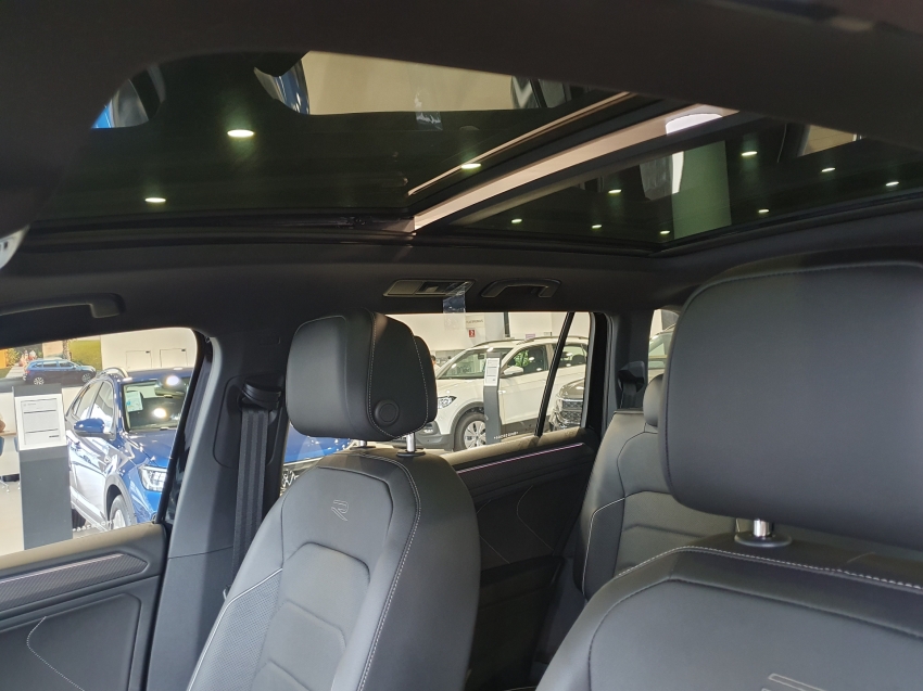 volkswagen tiguan 2.0 300 tsi gasolina allspace r-line automatico 4p 2025