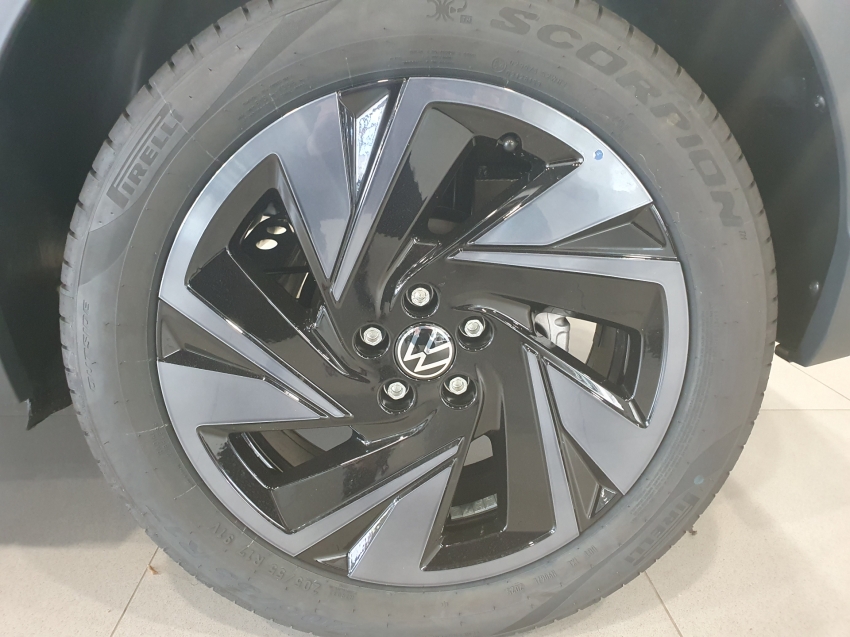 volkswagen nivus 1.0 200 tsi total flex highline automatico 4p 2026