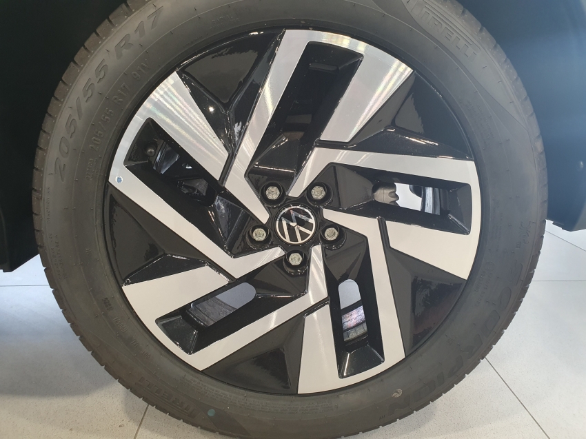 volkswagen t-cross 1.4 250 tsi total flex highline automatico 4p 2026