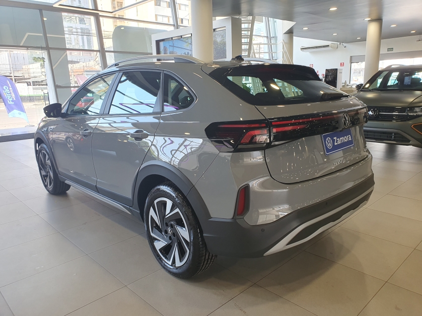 volkswagen nivus 1.0 200 tsi total flex highline automatico 4p 2026