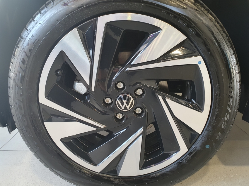 volkswagen nivus 1.0 200 tsi total flex highline automatico 4p 2026
