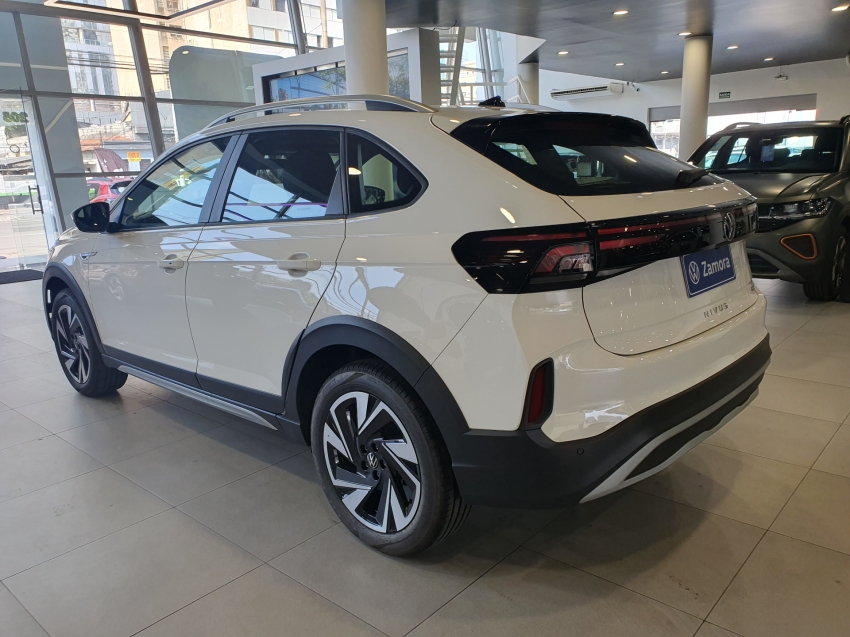 volkswagen nivus 1.0 200 tsi total flex highline automatico 4p 2026