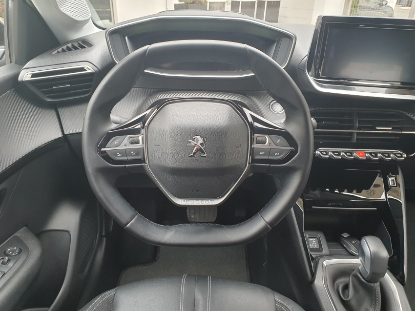peugeot 208 1.6 16v flex griffe at6 4p automatico 2023