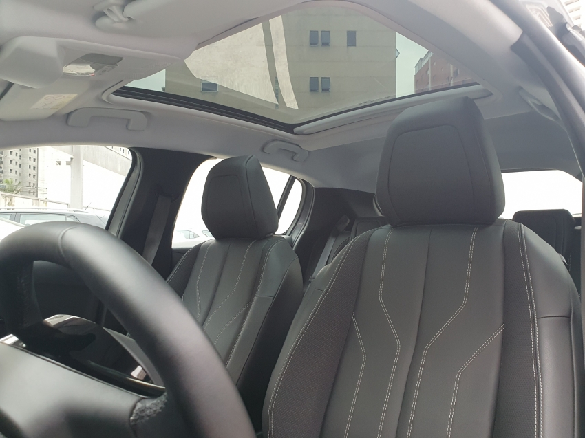 peugeot 208 1.6 16v flex griffe at6 4p automatico 2023