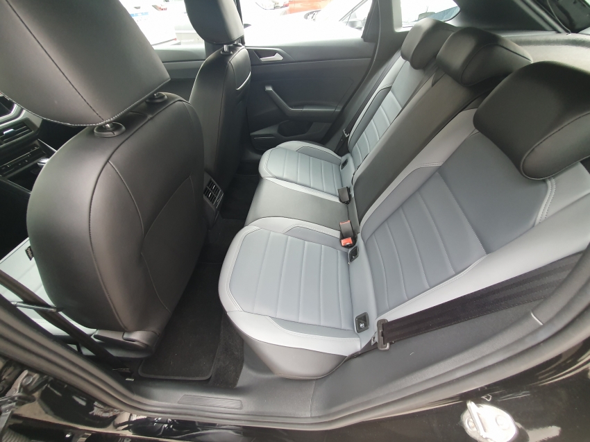 volkswagen nivus 1.0 200 tsi total flex highline automatico 4p 2024