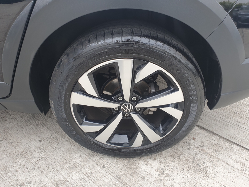 volkswagen nivus 1.0 200 tsi total flex highline automatico 4p 2024