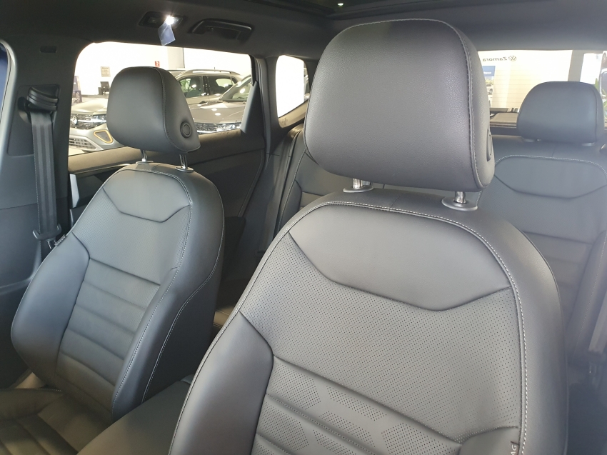volkswagen taos 1.4 250 tsi total flex highline automatico 4p 2025