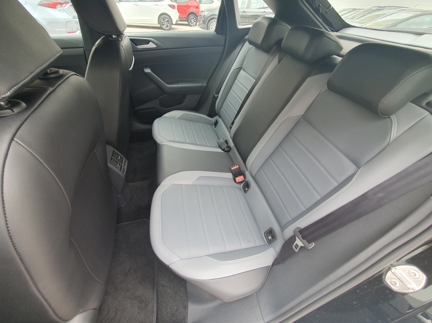 volkswagen nivus 1.0 200 tsi total flex highline automatico 4p 20235