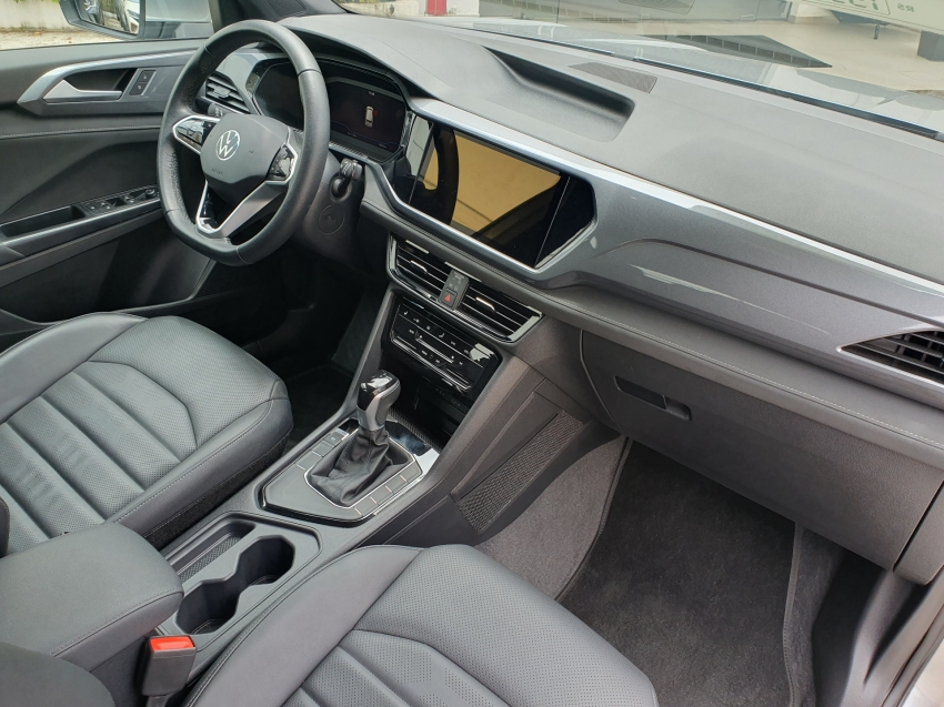 volkswagen taos 1.4 250 tsi total flex highline automatico 4p 202315