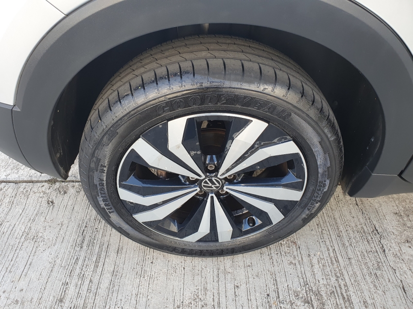 volkswagen t-cross 1.0 200 tsi total flex comfortline automatico 4p 202217