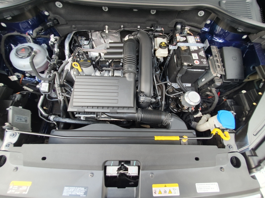 volkswagen taos 1.4 250 tsi total flex highline automatico 4p 202218