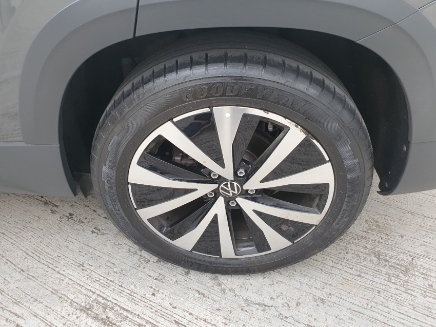 volkswagen taos 1.4 250 tsi total flex highline automatico 4p 202216