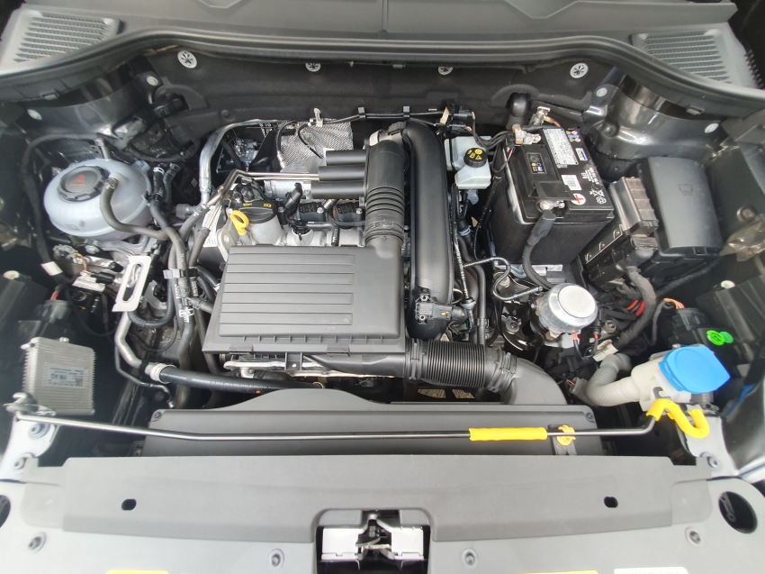 volkswagen taos 1.4 250 tsi total flex highline automatico 4p 202218