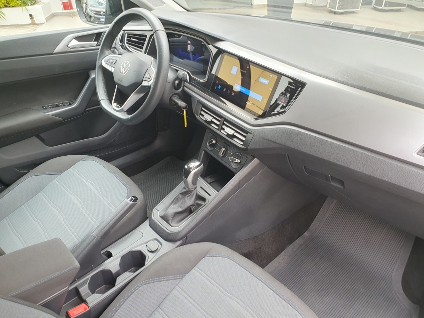 volkswagen nivus 1.0 200 tsi total flex comfortline automatico 4p 202413