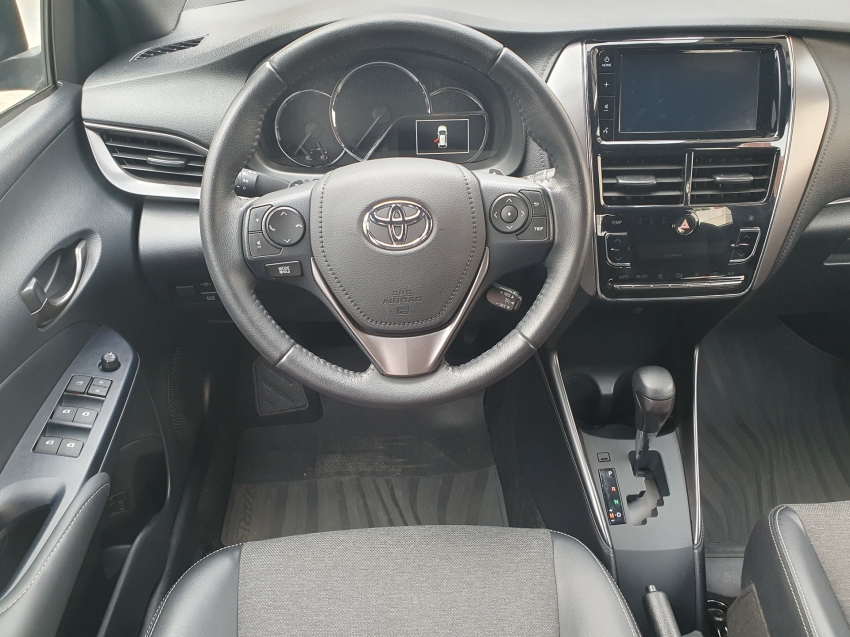 toyota yaris 1.5 16v flex xs multidrive 4p automatico 202413