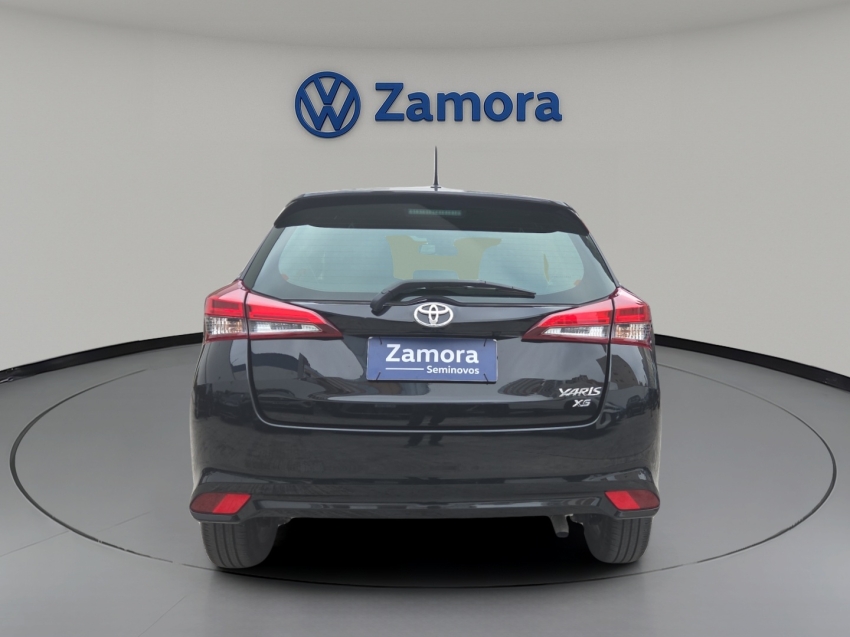 toyota yaris 1.5 16v flex xs multidrive 4p automatico 20242