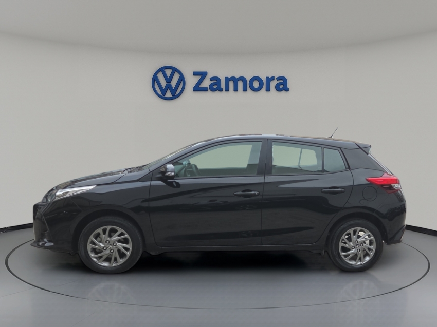 toyota yaris 1.5 16v flex xs multidrive 4p automatico 20244