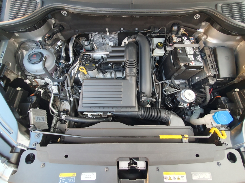 volkswagen taos 1.4 250 tsi total flex highline automatico 4p 202317