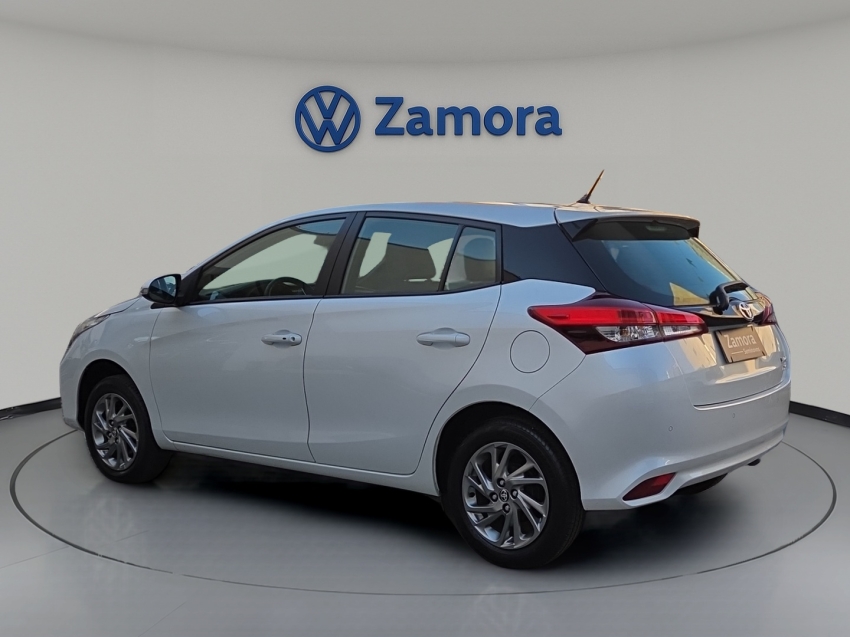 toyota yaris 1.5 16v flex xs multidrive 4p automatico 20248